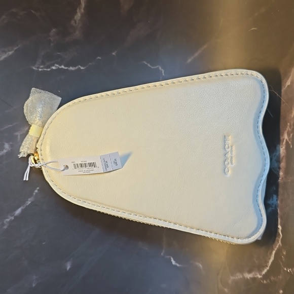 Rare Discontinued Genuine NWT Coach leather HALLOWEEN Ghost coin case - Picture 2 of 5